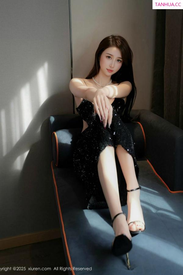 星星Star  [XiuRen]高清写真图 2025.02.26 No.9937 星星baby 美腿性感第10张图片